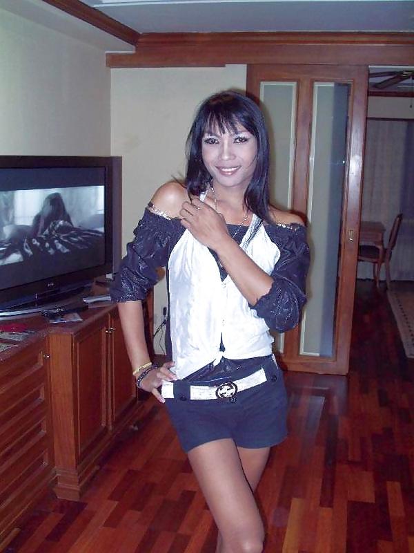19P Bangkok Ladyboy Gift aka Kip