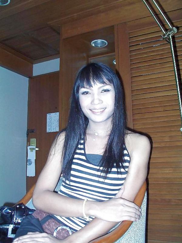 19P Bangkok Ladyboy Gift aka Kip