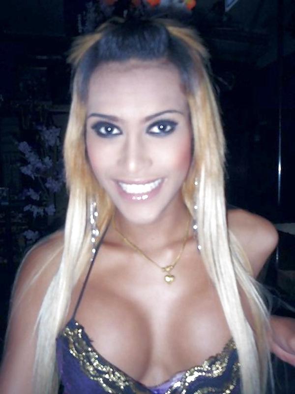 25P Blond Ladyboy Nicole aka Fah from Pattaya