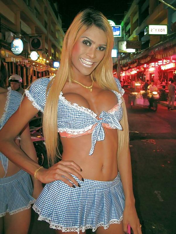 25P Blond Ladyboy Nicole aka Fah from Pattaya