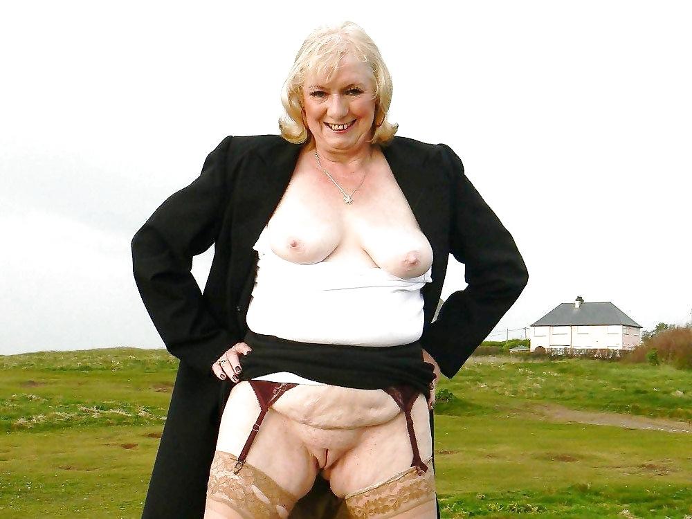 25P Grab a granny 164