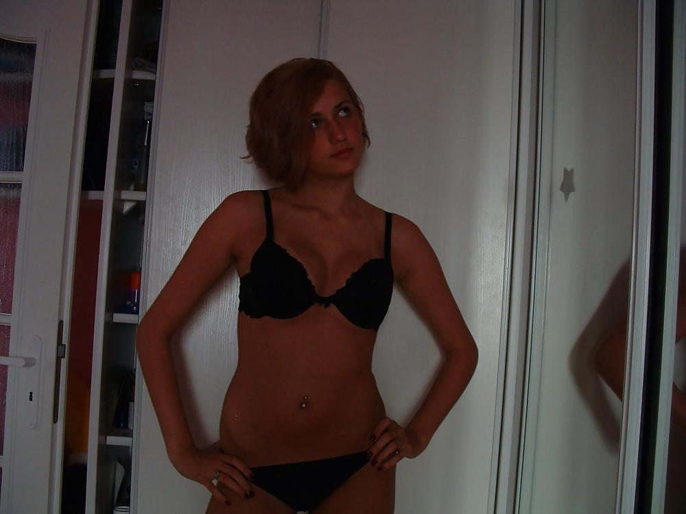 25P Young Babe Poses NON-NUDE SeT (Simon1988)