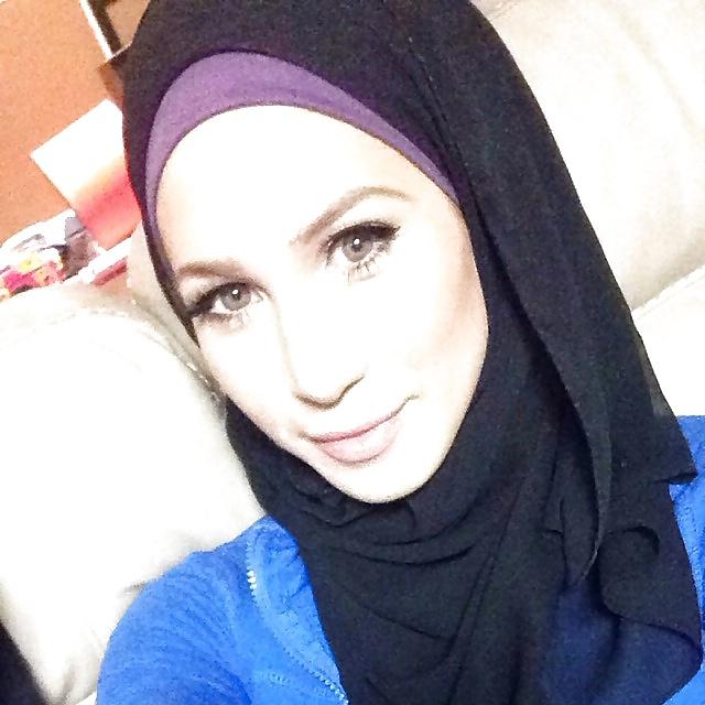 17P Sexy hijabi girll  - she's virgin ...