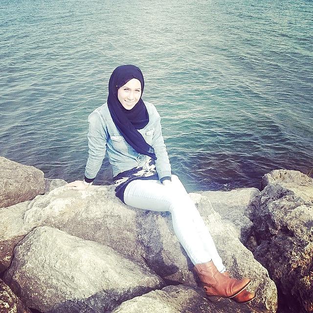 17P Sexy hijabi girll  - she's virgin ...