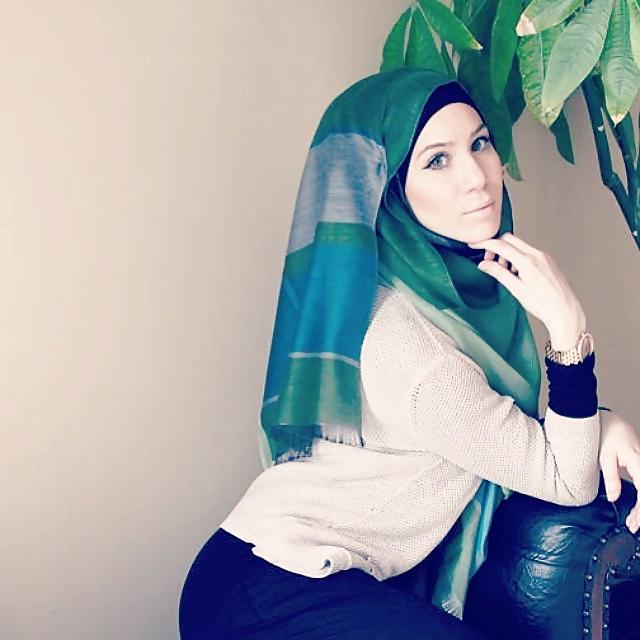 17P Sexy hijabi girll  - she's virgin ...