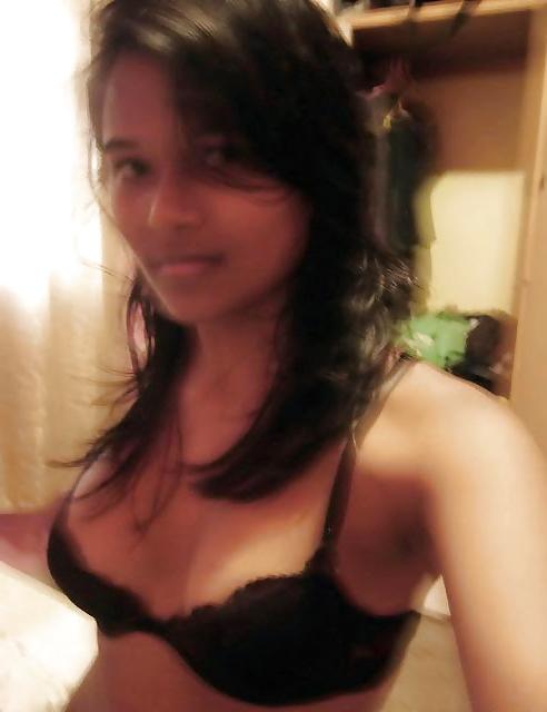 25P Hot Sri Lankan Models (Non-Nude)