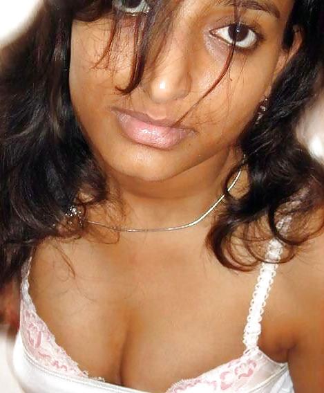 25P Hot Sri Lankan Models (Non-Nude)