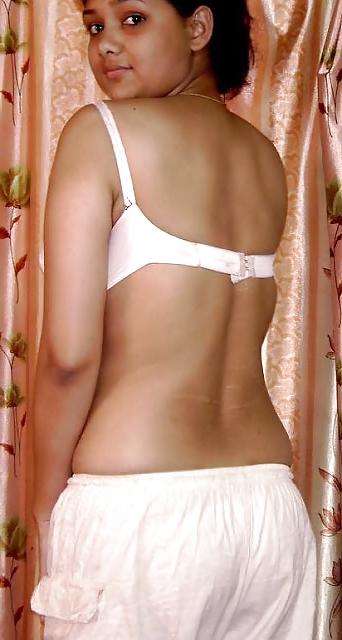 25P Hot Sri Lankan Models (Non-Nude)