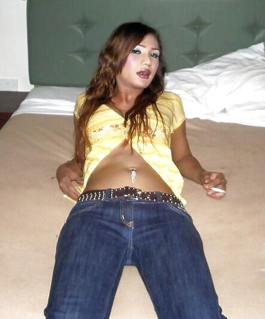19P Pattaya Ladyboy Anne