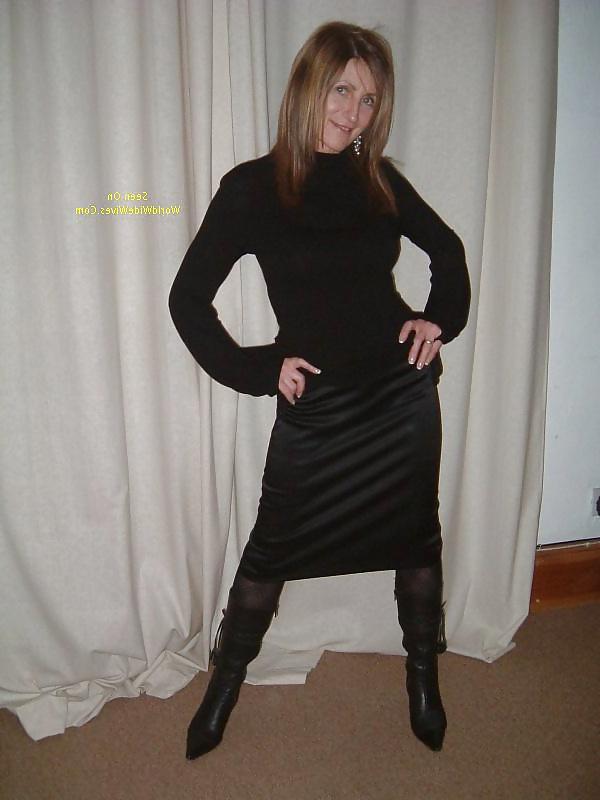 10P Amateur mature lady Gill.