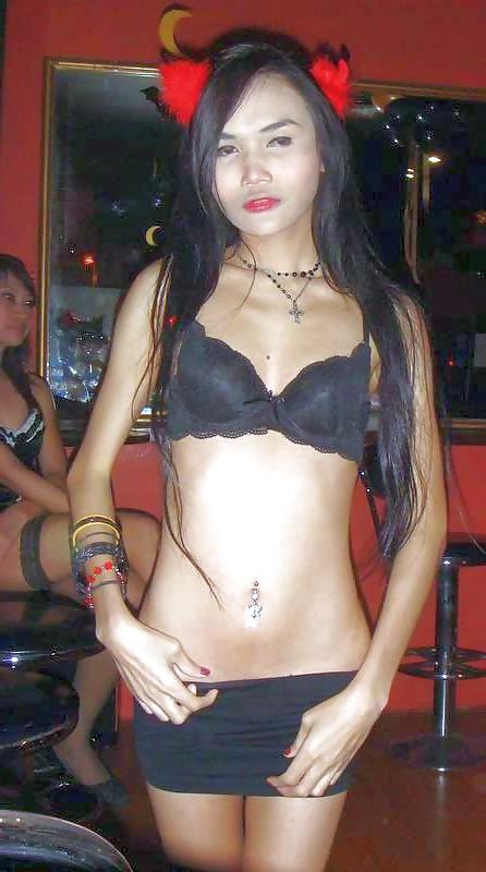 18P Bangkok Ladyboy Dear - very skinny