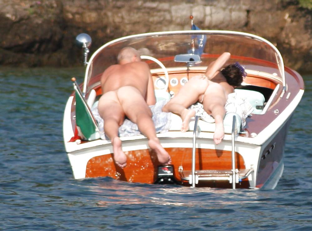 25P Foto voyeur