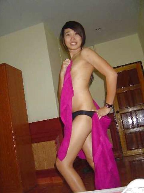 24P Pattaya Ladyboy Nam