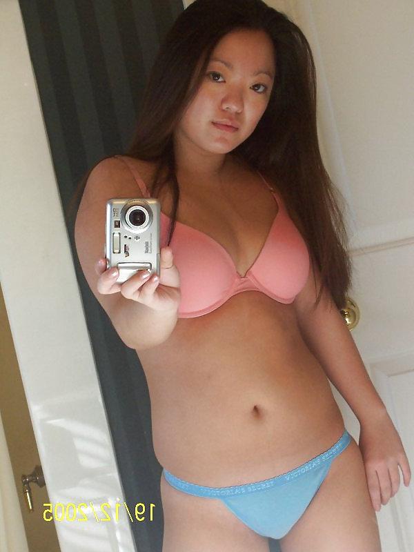 9P Asian Girl Self Pics