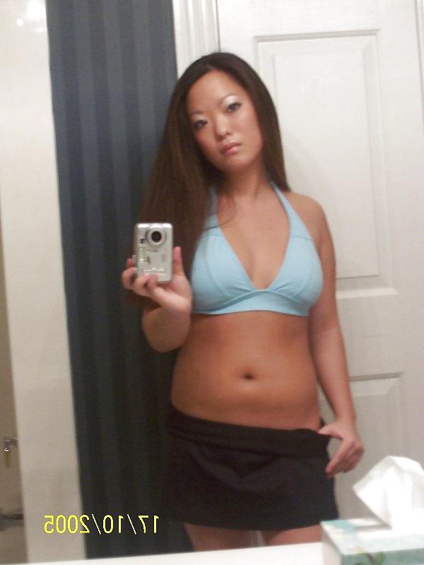 9P Asian Girl Self Pics