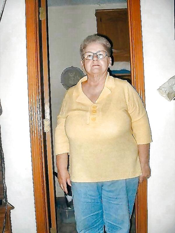 25P Grab a granny 163