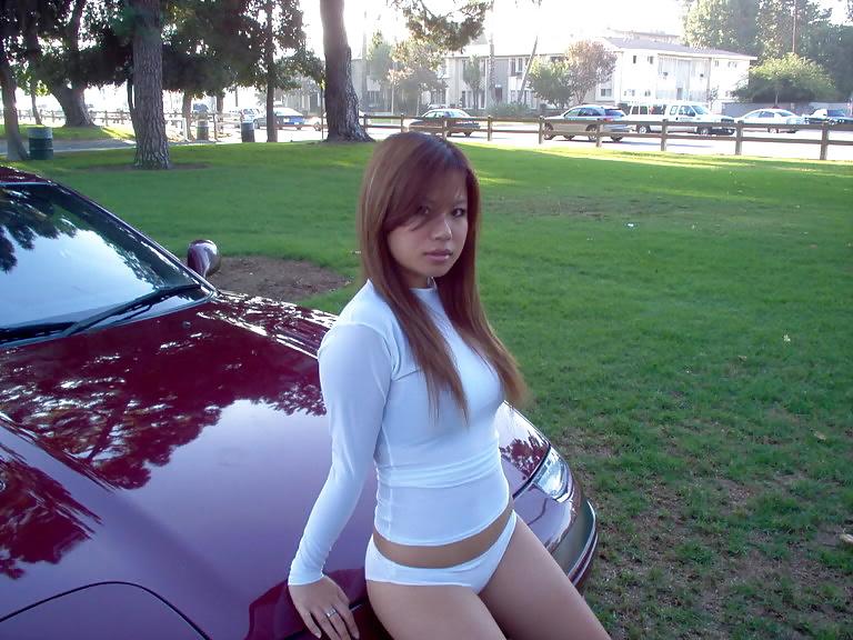 25P HOt Hmong Girls Hot Import Cars!