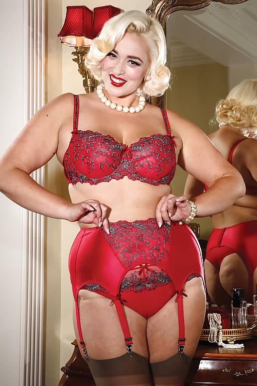 25P Sexy Women in Girdles & Stockings - 2