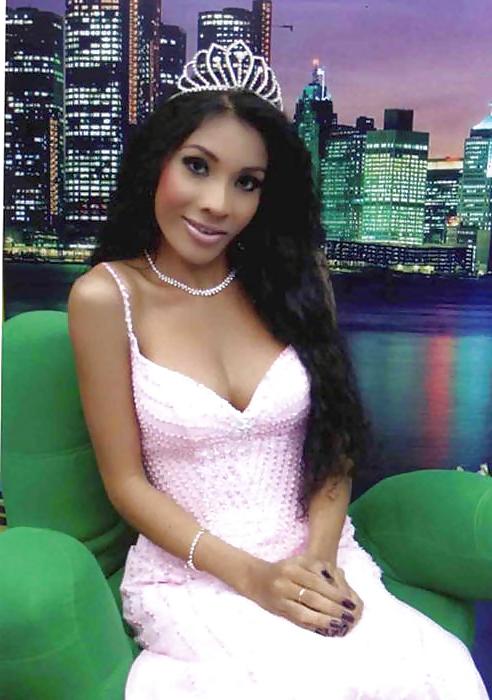 25P Ladyboy Sonya from Bangkok