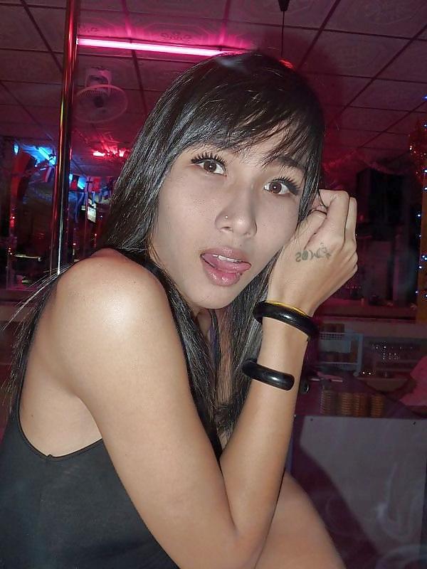 20P Pattaya Ladyboy Som