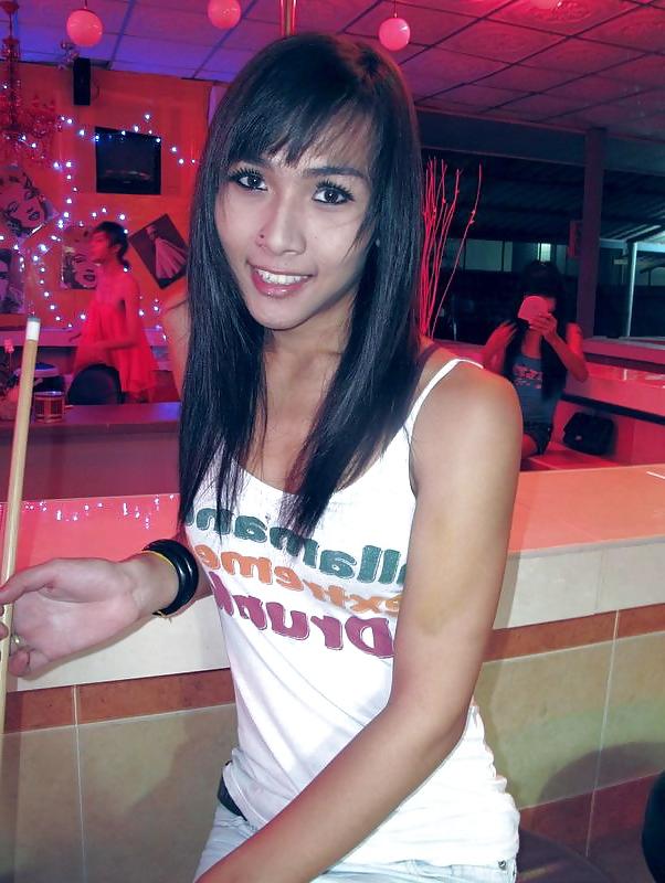 20P Pattaya Ladyboy Som