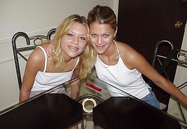 25P Mom, daughter's friends, and luckiest man in Florida
