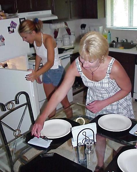 25P Mom, daughter's friends, and luckiest man in Florida