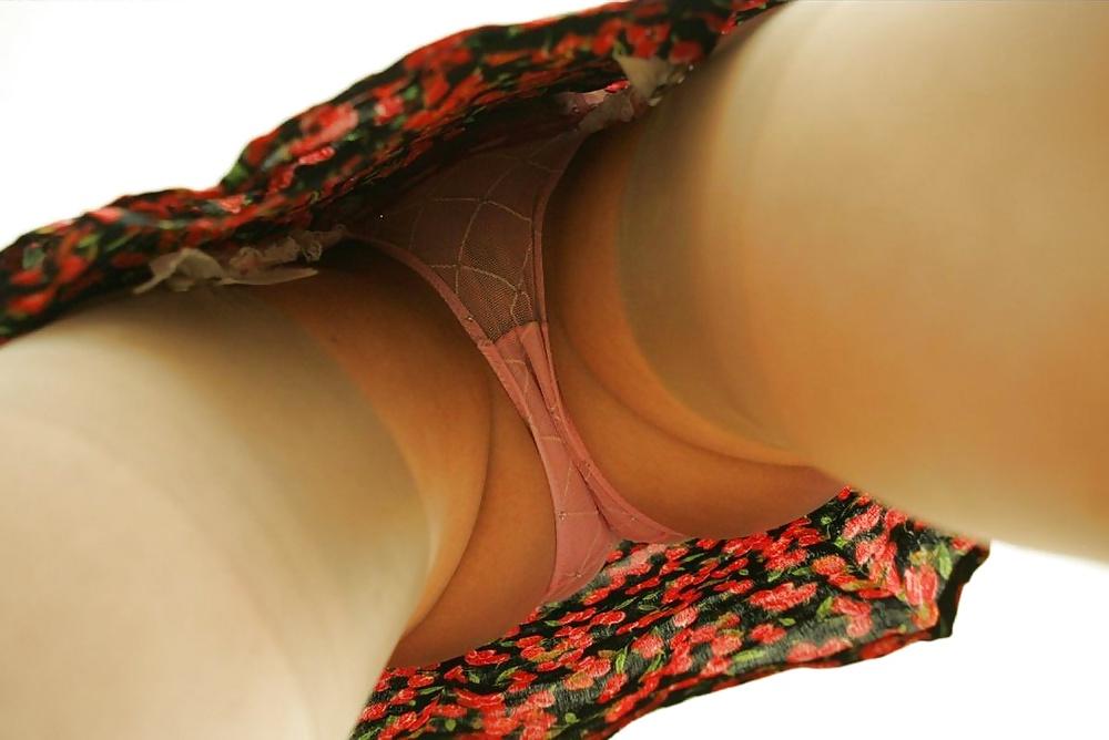 25P Culotte sous les jupes