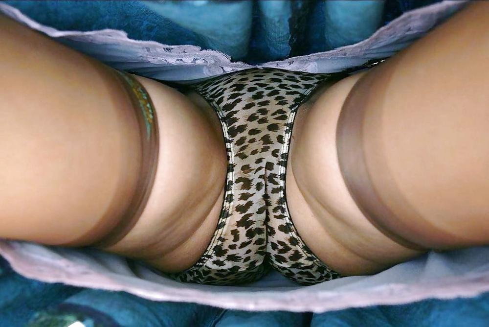 25P Culotte sous les jupes