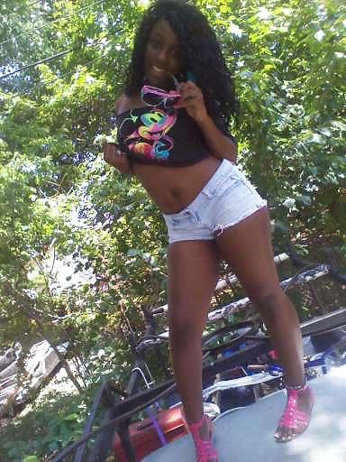 25P Hot Ebony Teen From SmutDates