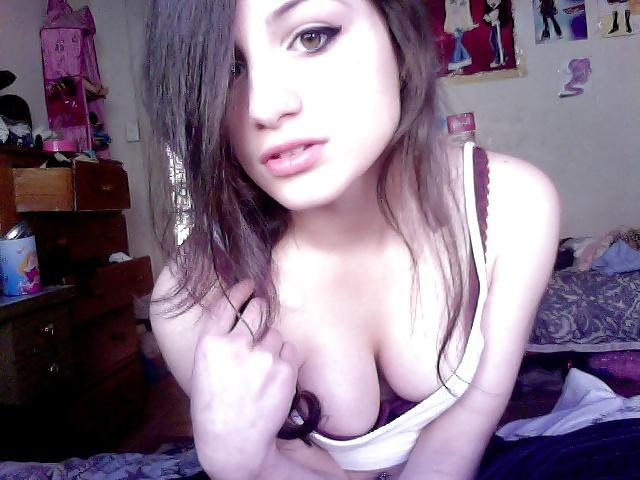 12P Cute brunette (non-nude)