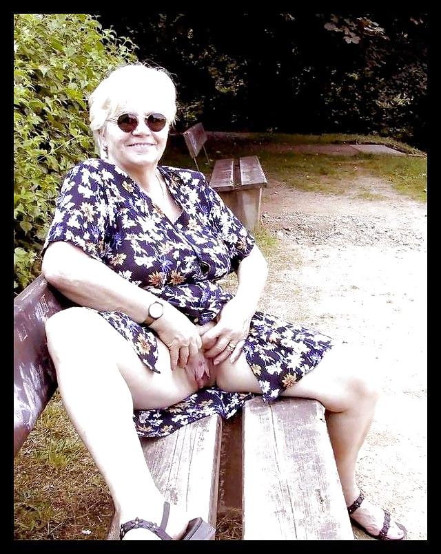 23P Grab a granny 146
