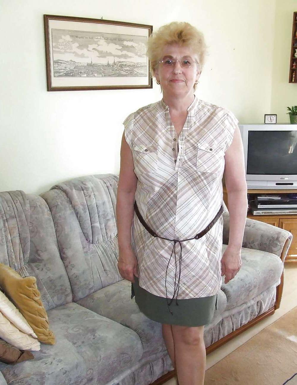 25P Granny Ursula