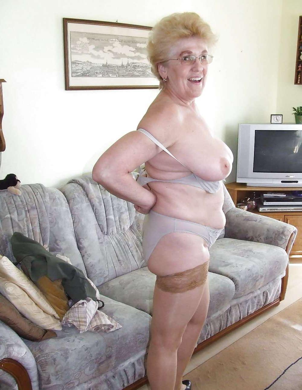 25P Granny Ursula