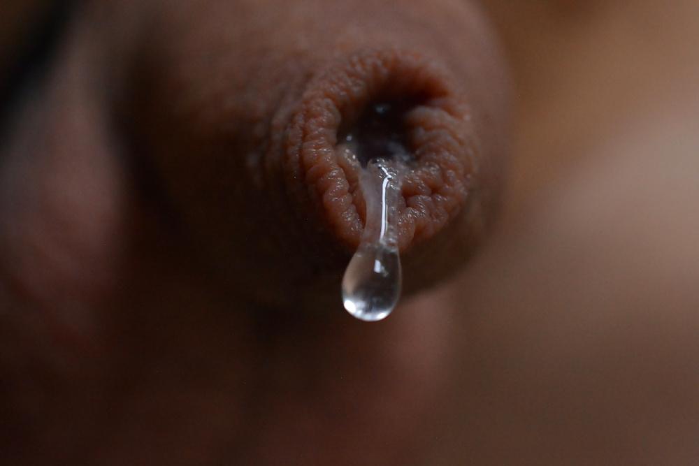 19P Dripping Precum Close-up