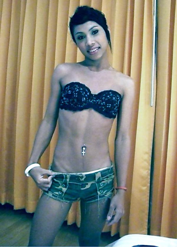 25P Skinny Ladyboy Emmy from Phattay
