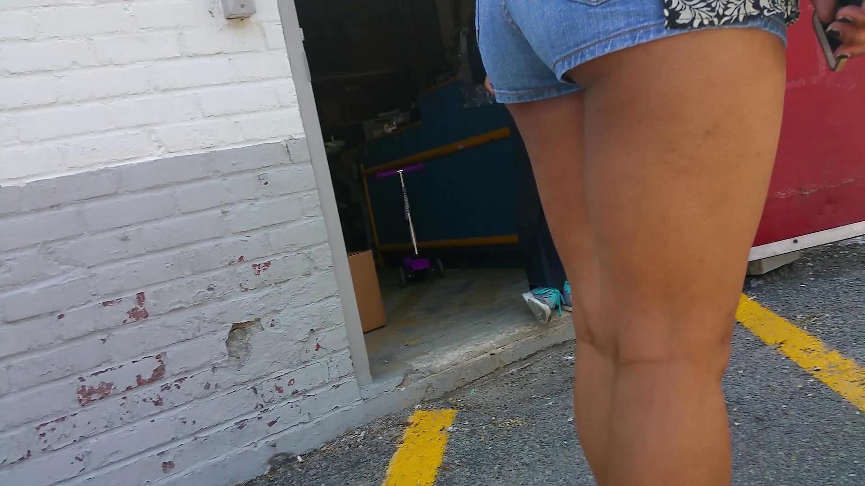 11P Public Butt Cheeks