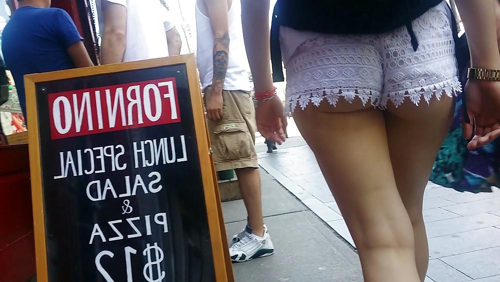 11P Public Butt Cheeks