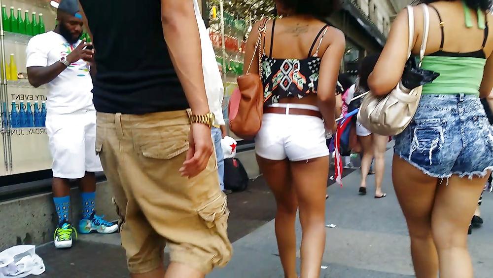 11P Public Butt Cheeks