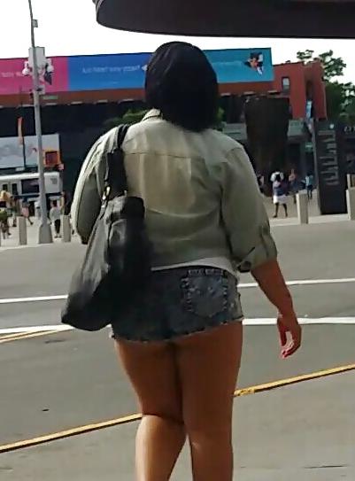 11P Public Butt Cheeks