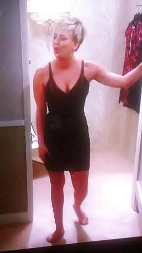 25P Kaley Cuoco