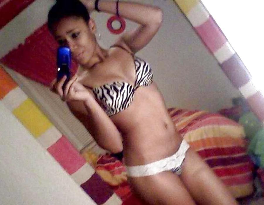 25P Self Shots Ebony Teens 
