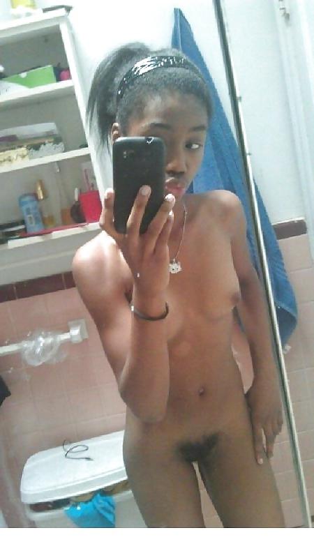 25P Self Shots Ebony Teens 