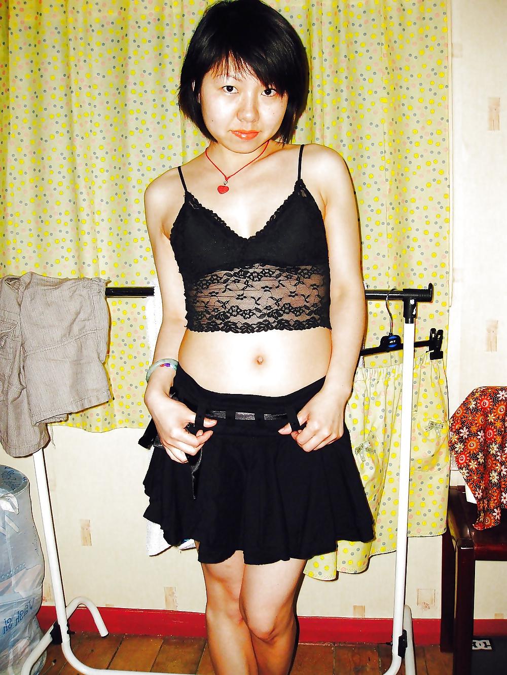 8P Nude asian wife