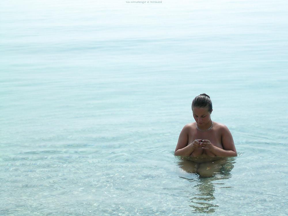 19P Vacation Tits