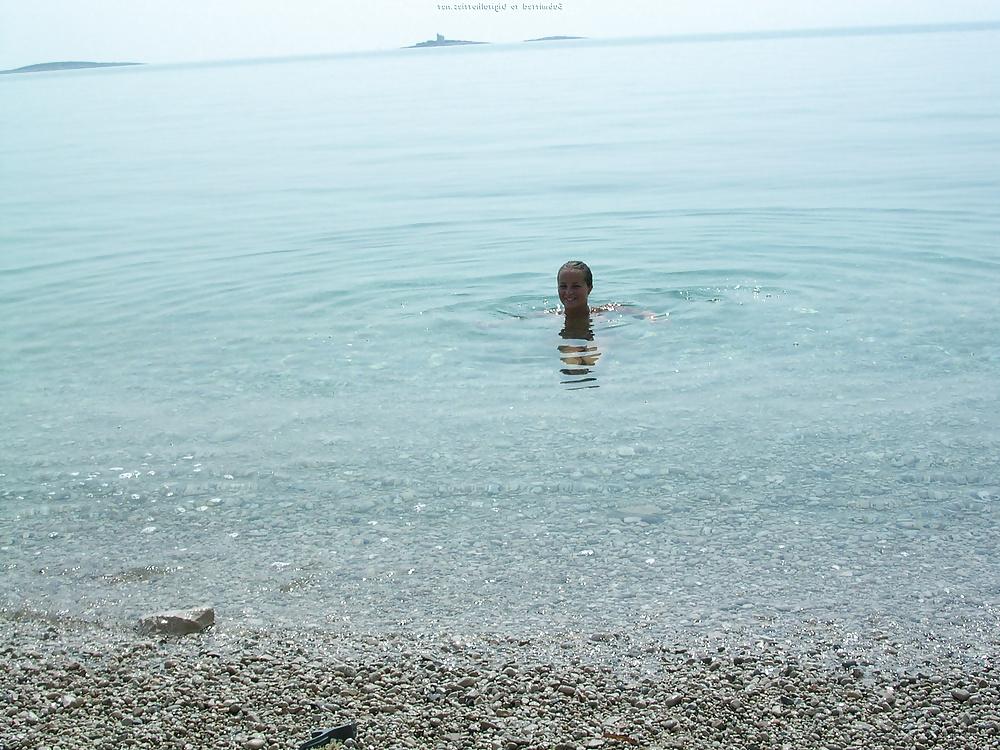 19P Vacation Tits