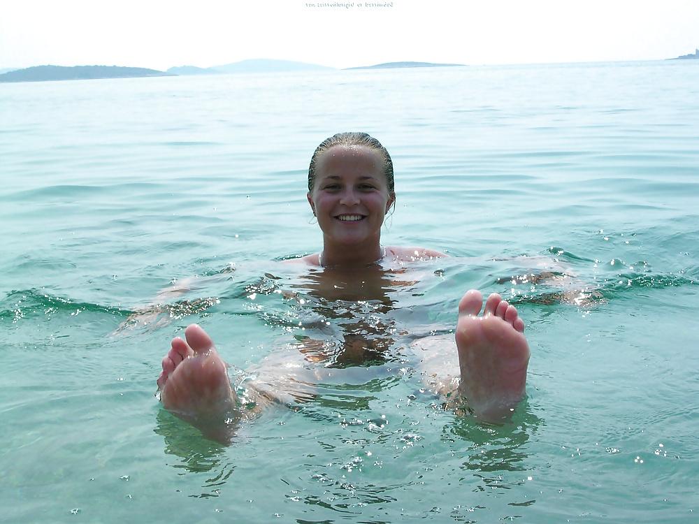 19P Vacation Tits