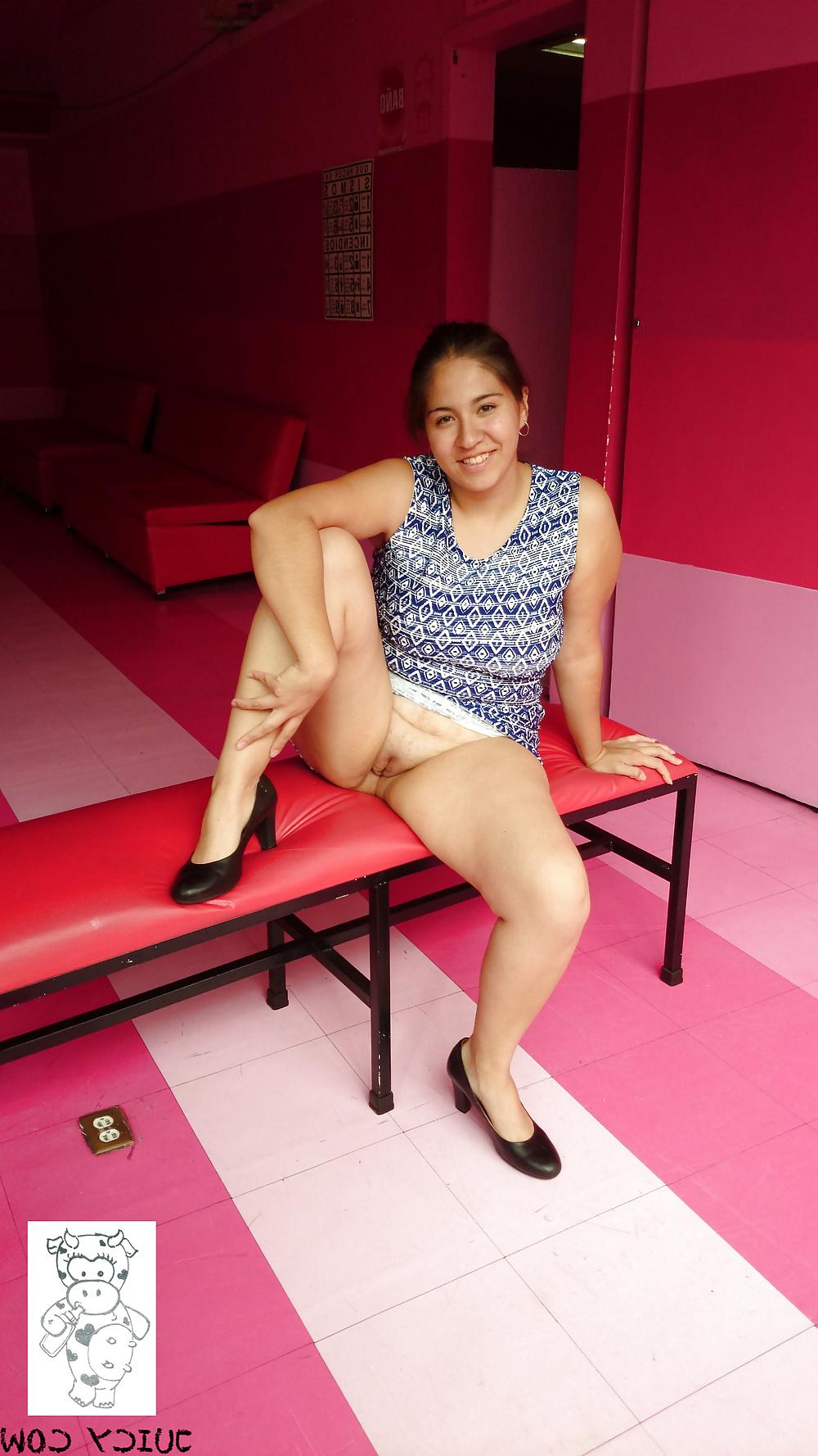 25P TOCANDOME Y COGIENDO EN CINE PORNO DE MEXICO