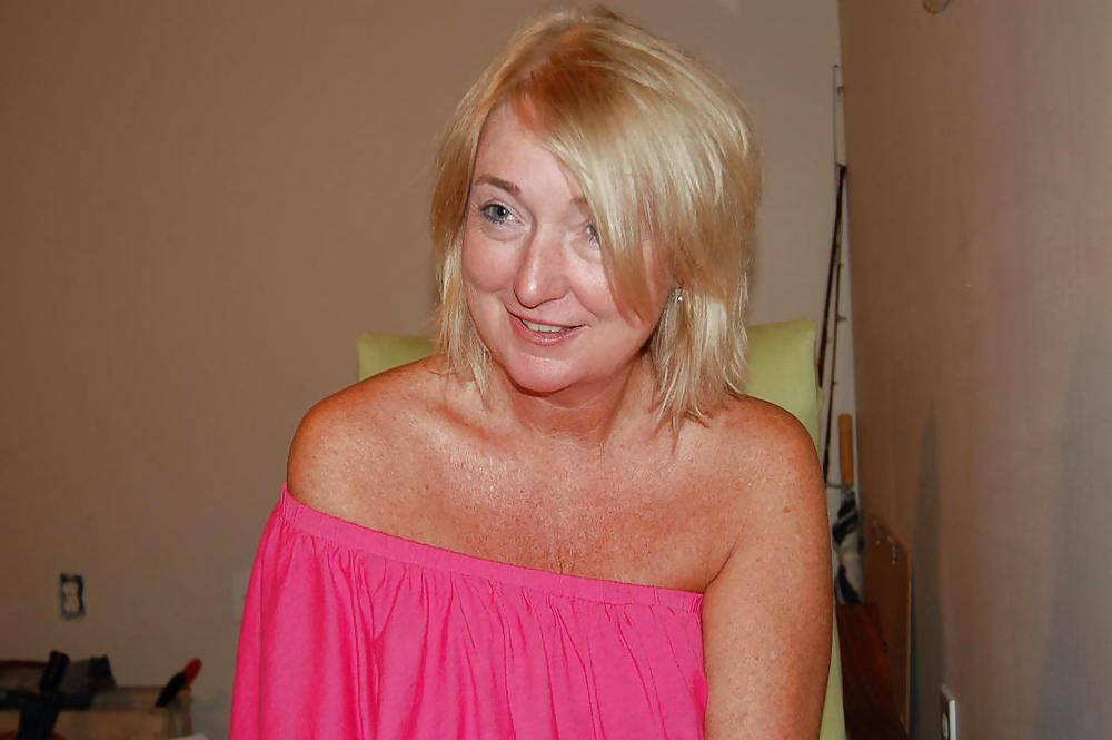 25P Milfs - Dressed And Sexy 