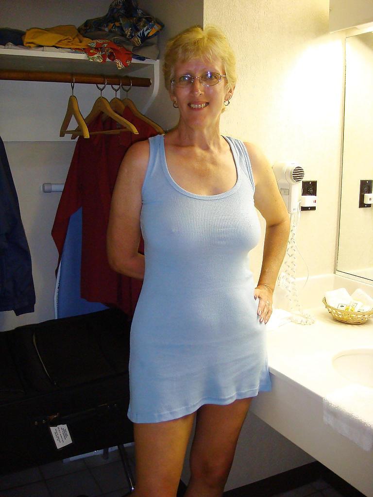 25P Milfs - Dressed And Sexy 